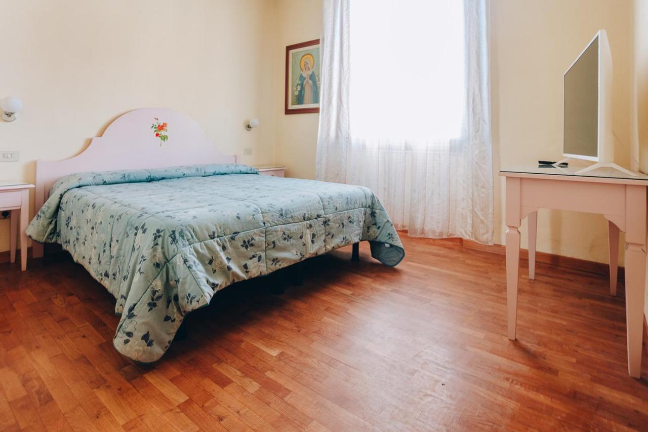 Hotel Savoia E Campana Монтекатини-Терме Экстерьер фото