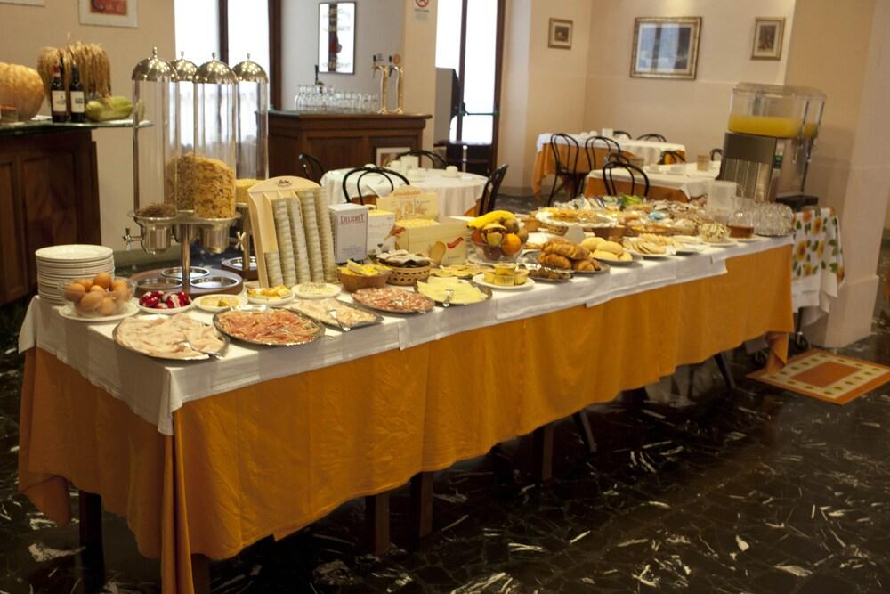 Hotel Savoia E Campana Монтекатини-Терме Экстерьер фото