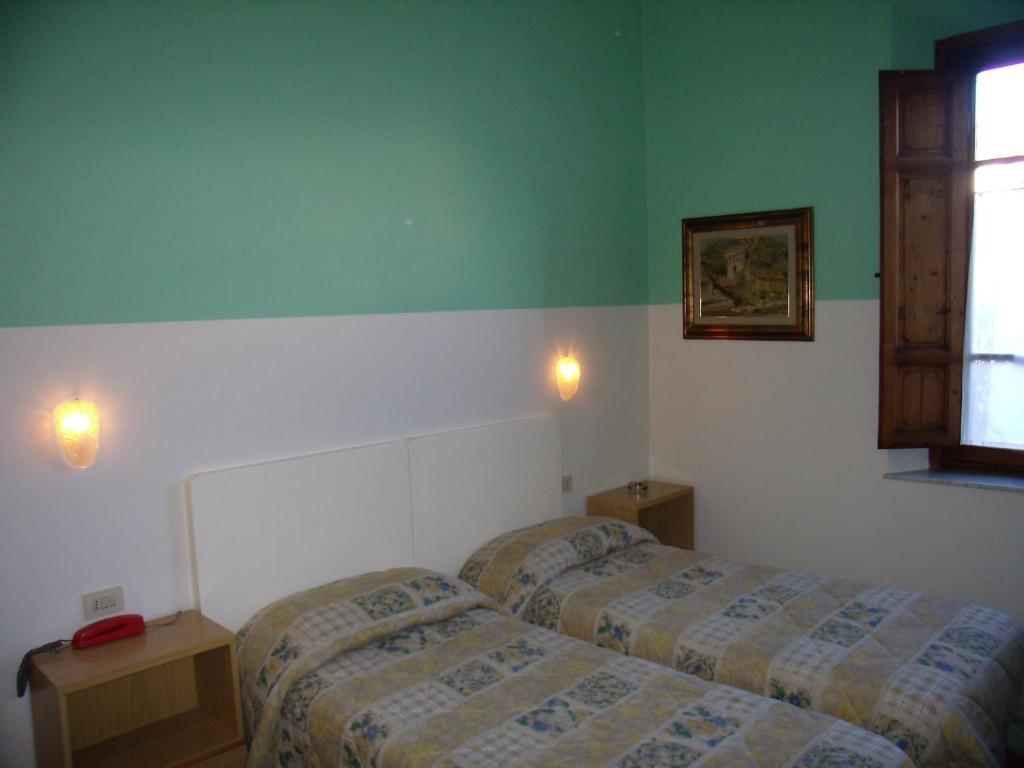 Hotel Savoia E Campana Монтекатини-Терме Номер фото
